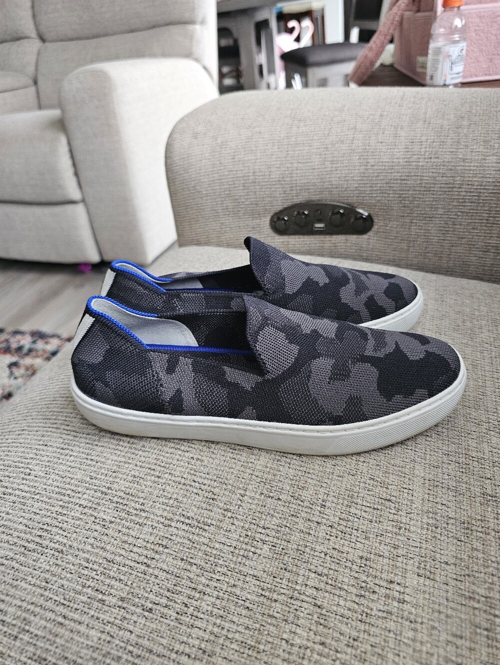 Rothy's The Original Slip-On Sneaker Size 8.5 - Picture 4 of 7